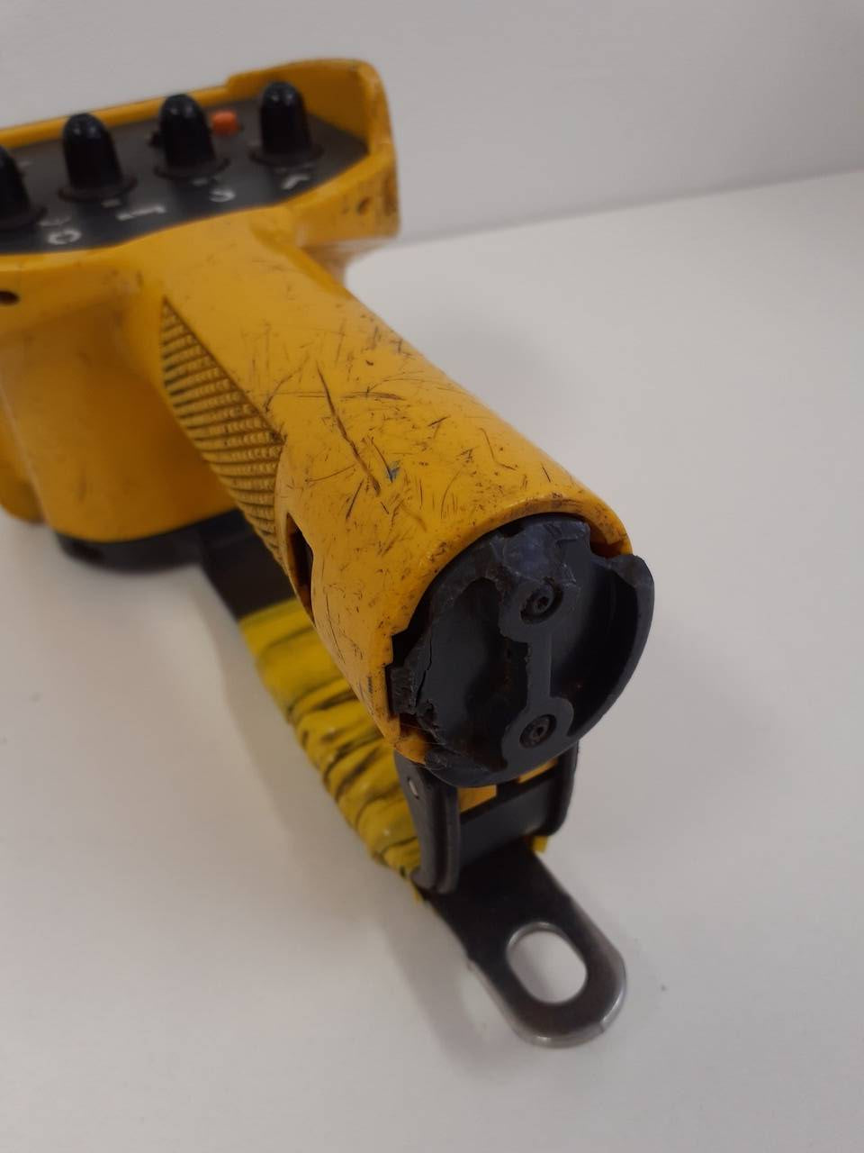 ラジコン 送信機のみ 古河ユニック RC-33R-AK(中古)