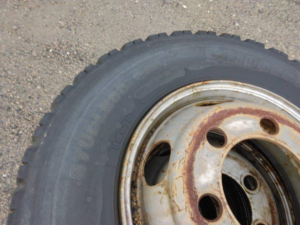 弥富纏め売り タイヤ スタッドレス5本セット ブリジストン 225/80R17.5 LT 14PR(中古)