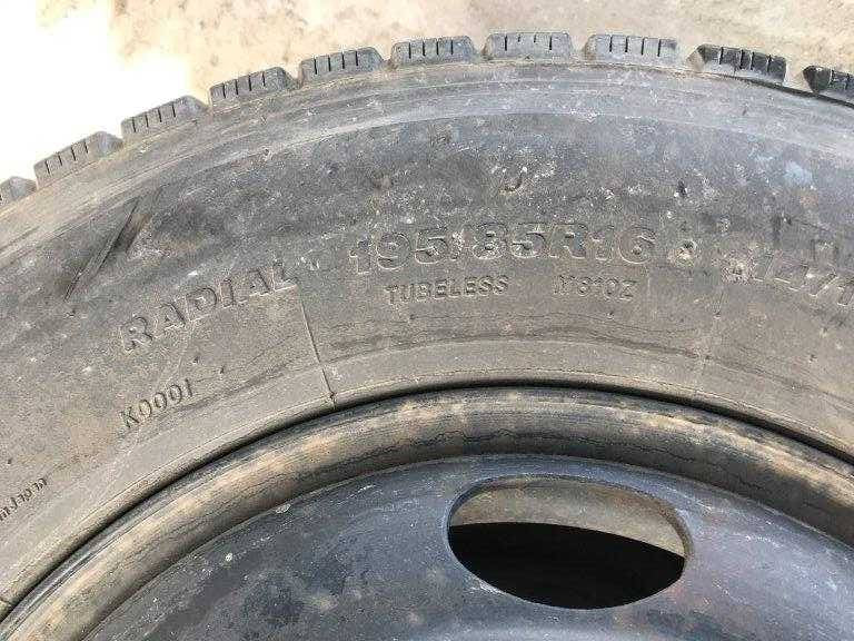 弥富纏め売り タイヤ スノー4本 ブリジストン 195/85R16 114/112L LT (中古)