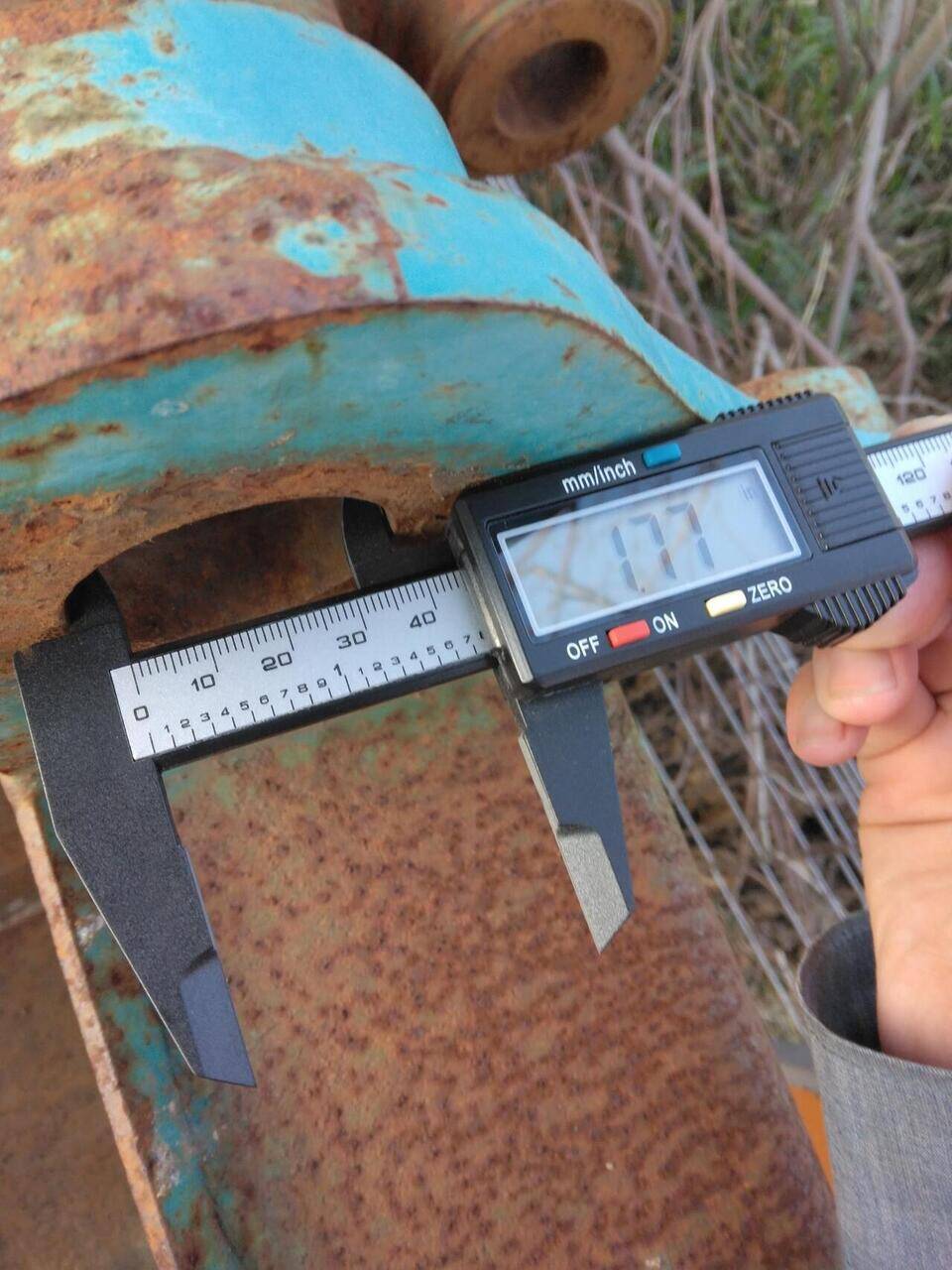 バケット 油圧ショベル クボタ U-40-3S使用 アーム幅:145㎜ ピン系:45㎜(中古)