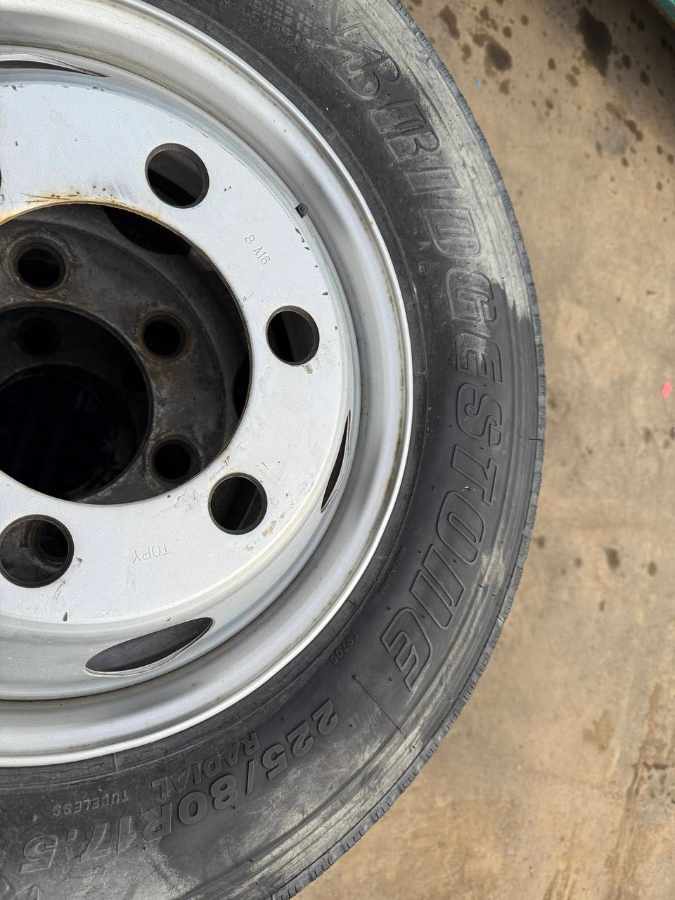 (棚卸まとめ売り)タイヤ 4本 【Bridgestone R225】【225/80R17.5】(中古)