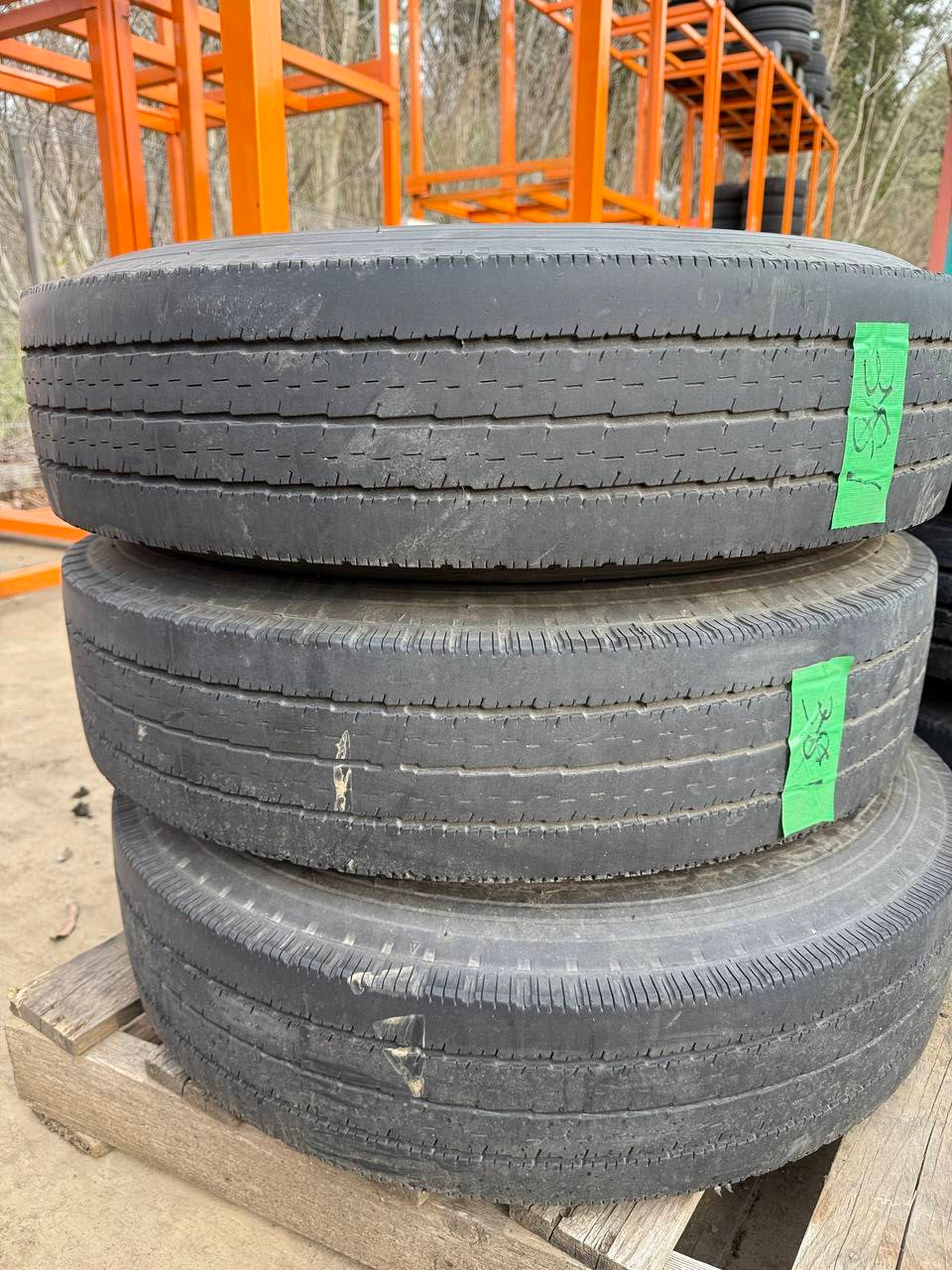 (棚卸まとめ売り)タイヤ 3本 TOYO DELVEX 7.00R16LT(中古)