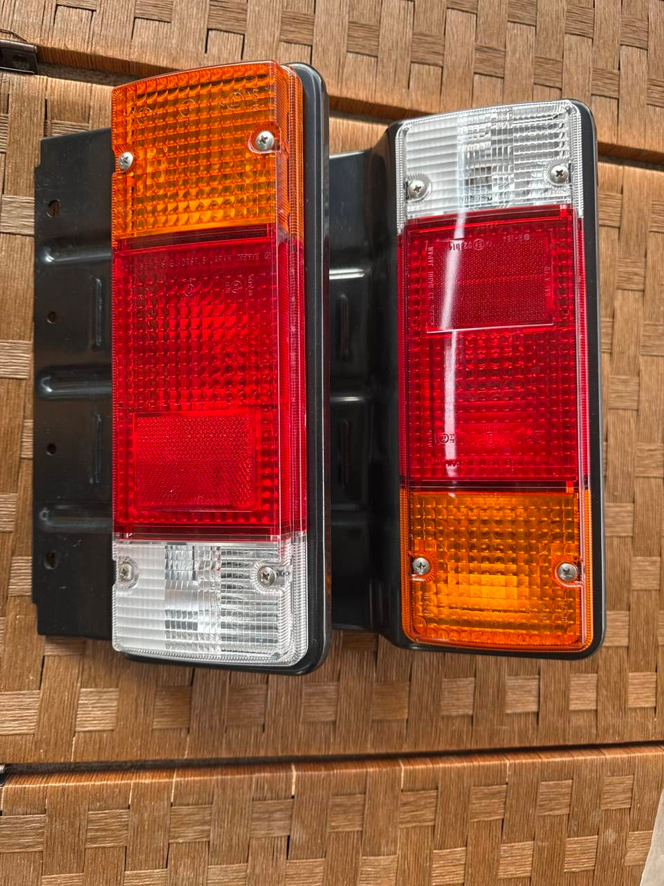トラック用 オールLEDリアコンビネーションランプ 2連タイプ トヨタ(中古)