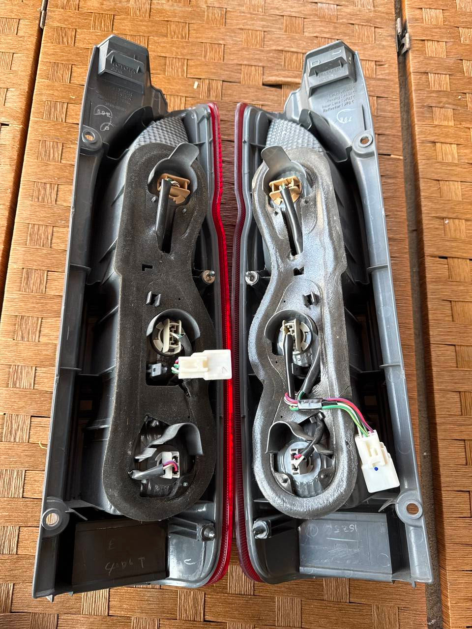 ハイエース 200系 テールライト トヨタ 純正(中古)