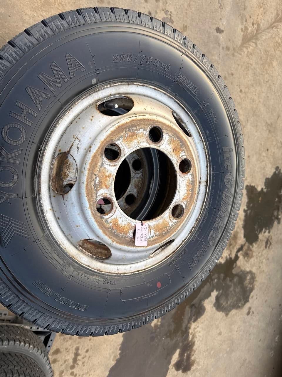 (棚卸まとめ売り)タイヤ 5本 【YOKOHAMA】【225/75R16】(中古)