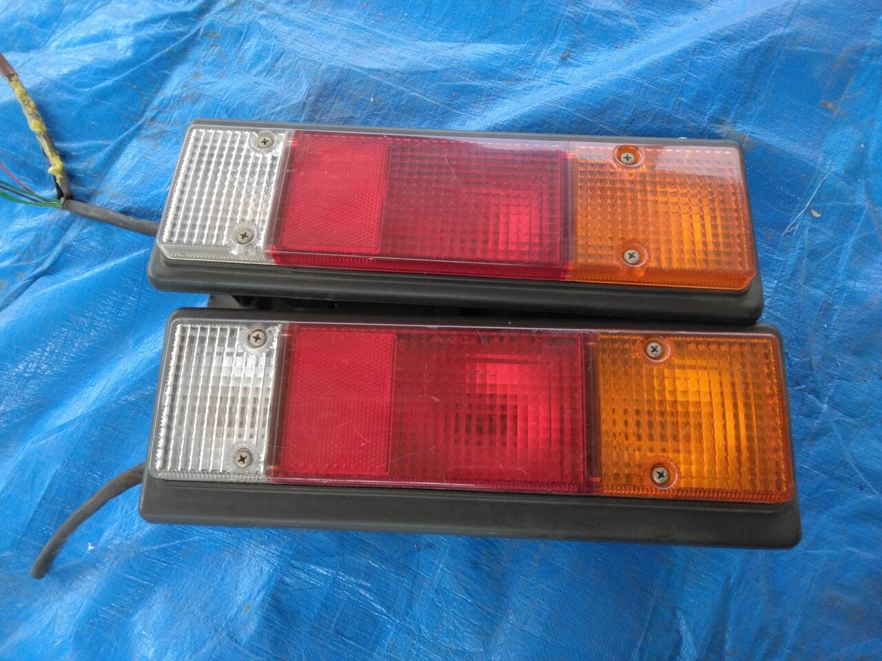 テールランプ キャンター TQG-FEB73 左右 MK580766(中古)