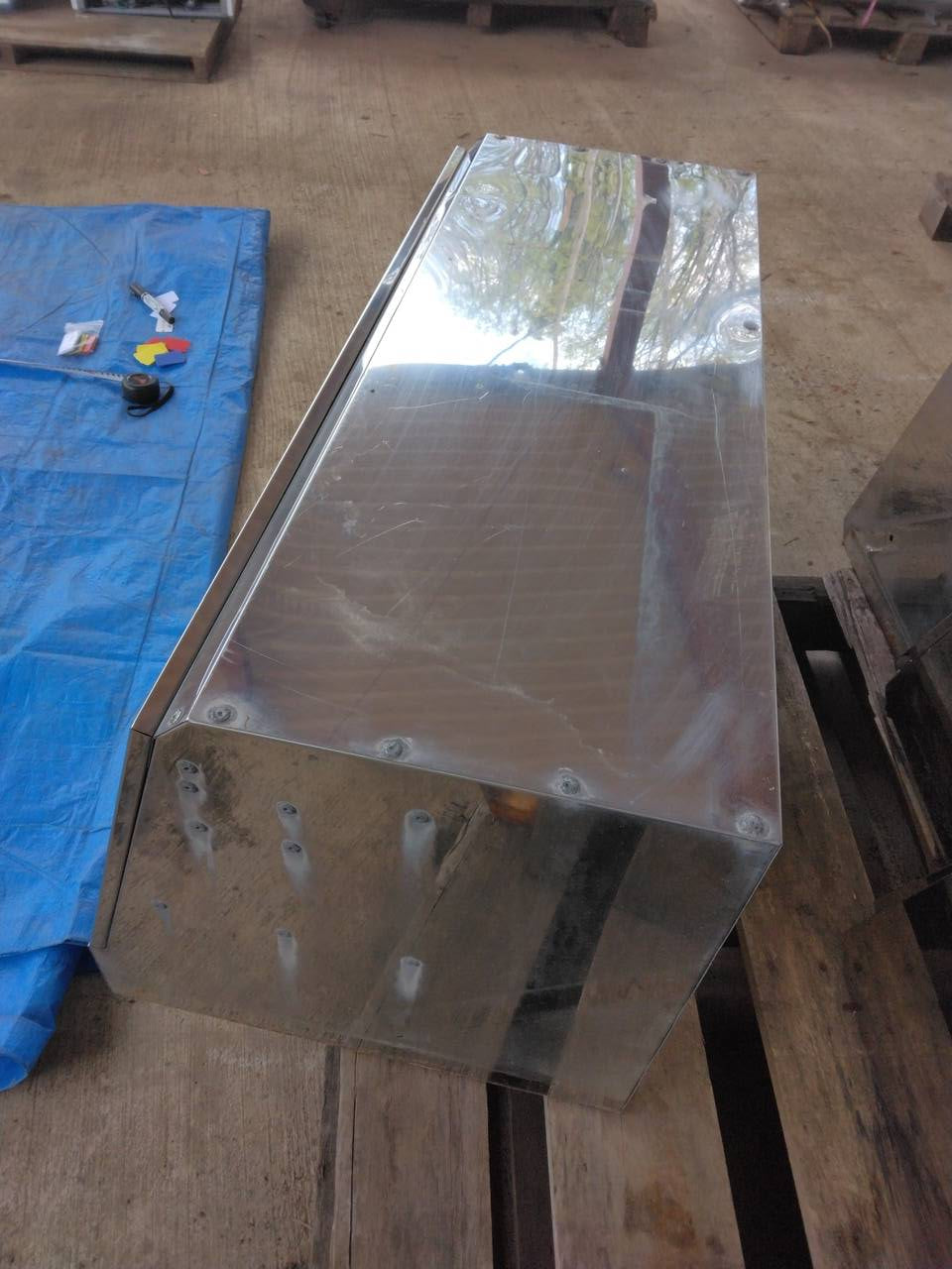 工具箱 ステンレス 90cm × 46㎝ × 45cm(中古)