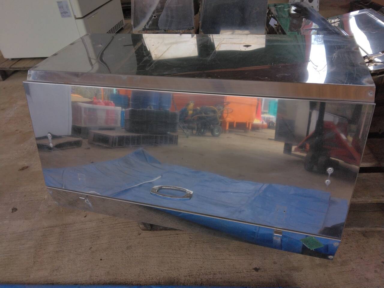 工具箱 ステンレス 90cm × 46㎝ × 45cm(中古)
