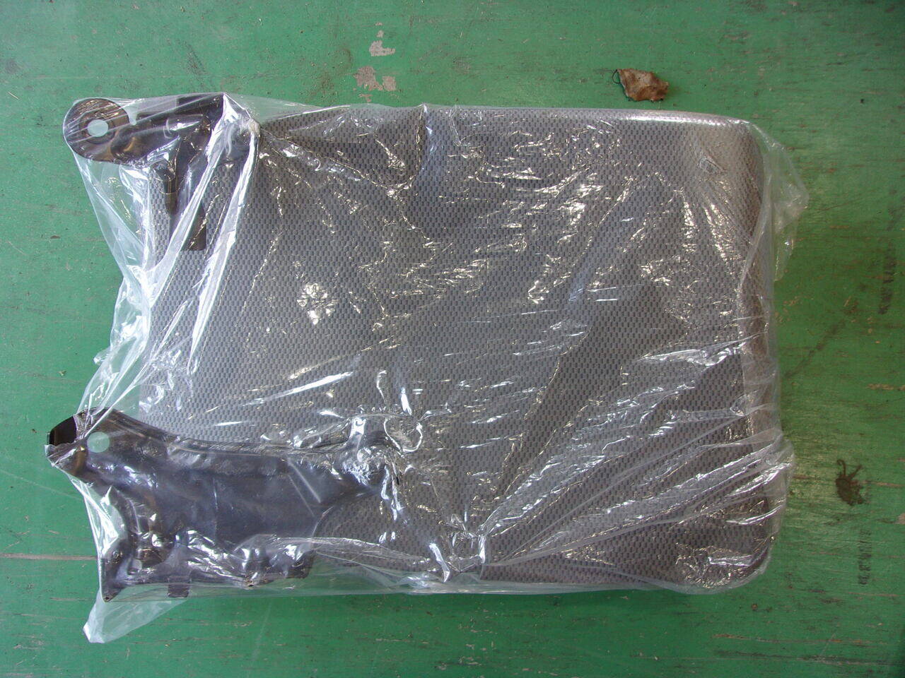 座席セット ハイエース KR-KDH225Kから取り外しました (中古)