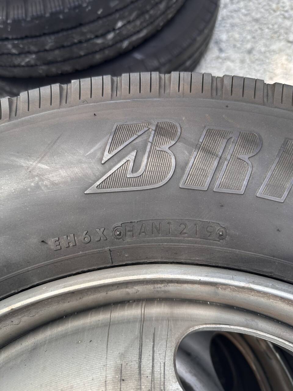 タイヤ 6本 【BRIDGESTONE】【205/80R17.5】(中古)