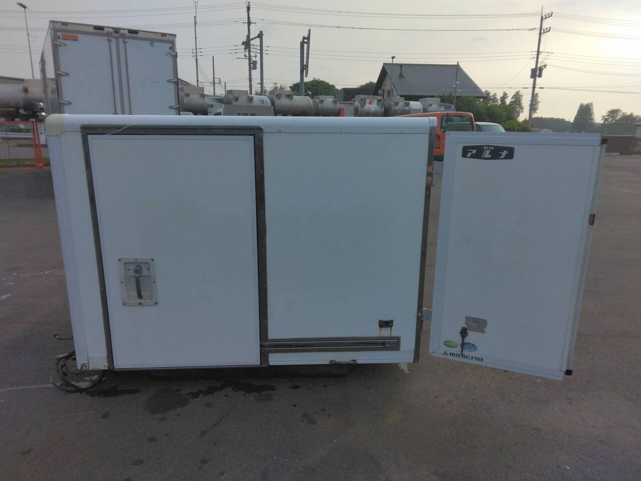 三菱 業務用冷蔵庫 TDC10CXH1-T02 三菱ミニキャブ U61Tから取り外し(中古)