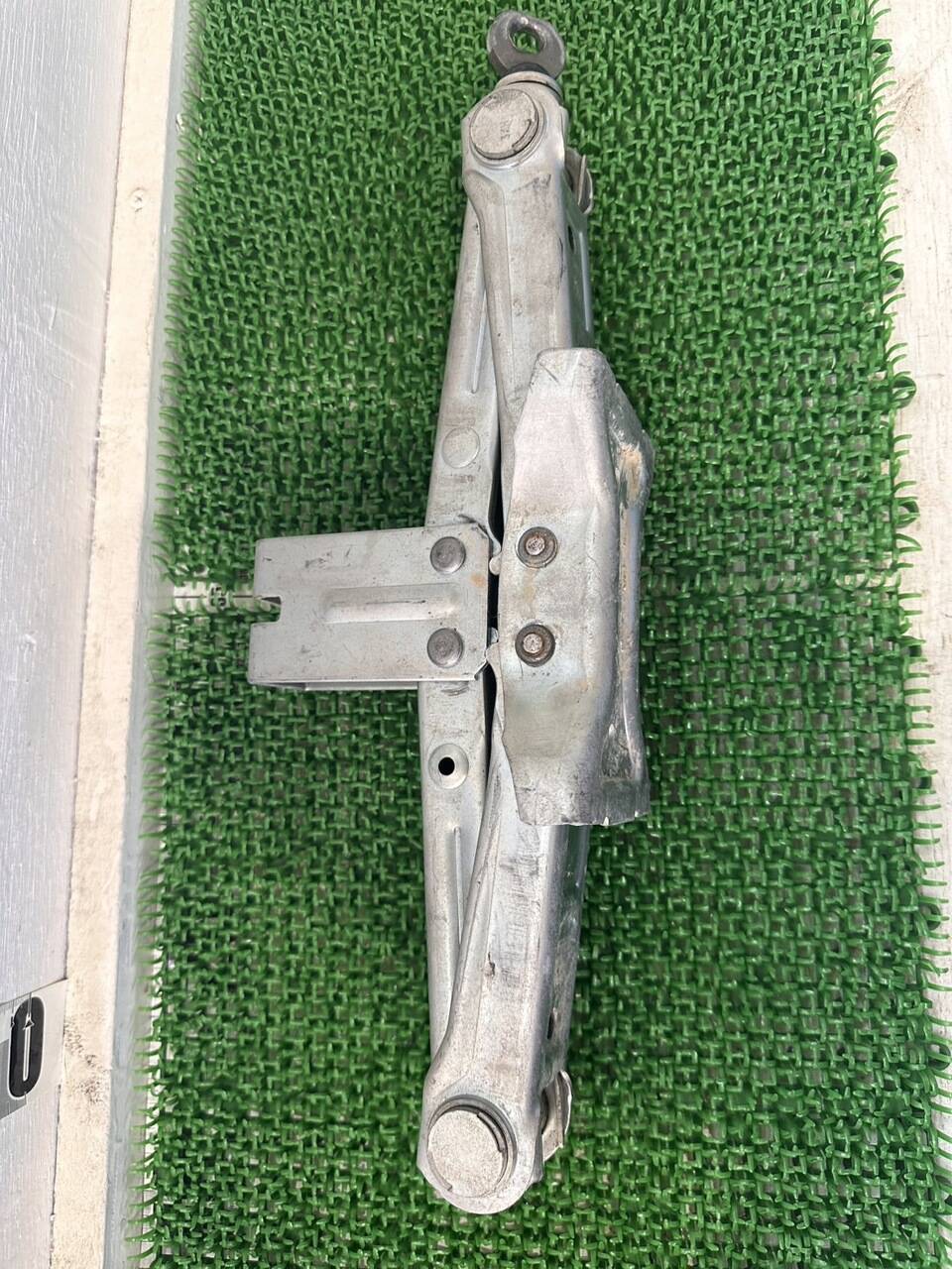 ジャッキ 工具付き ニッサン U5【 1.1トン(中古)
