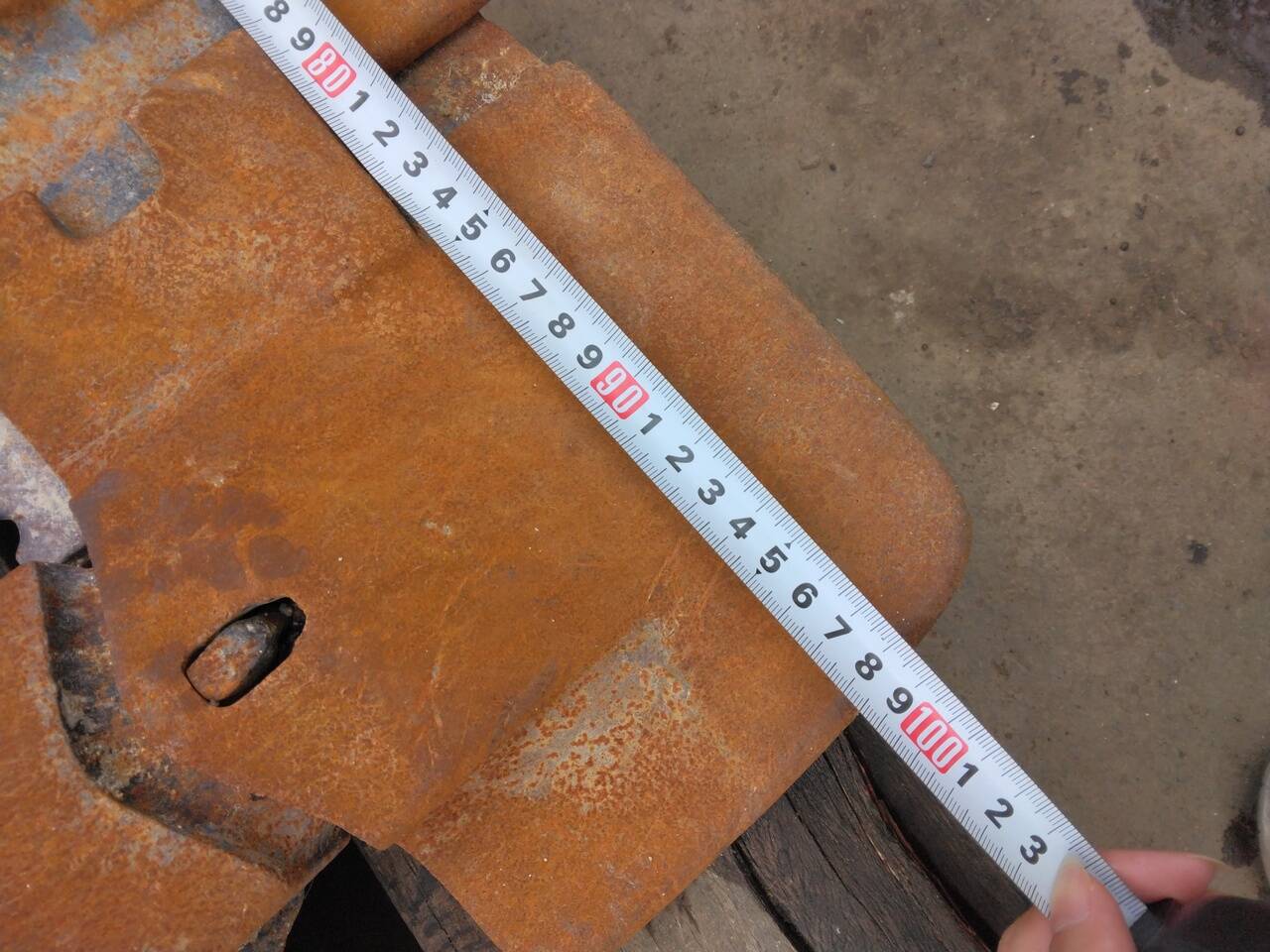 バケット ■アーム幅:300mm ■ピン径:65 mm(中古)