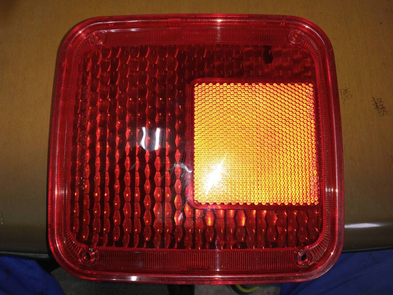 テールレンズ 【1】(中古)