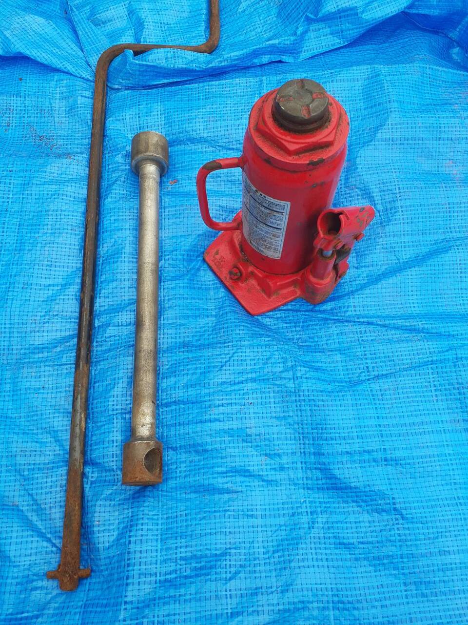 ジャッキ 工具付き 15トン(中古)