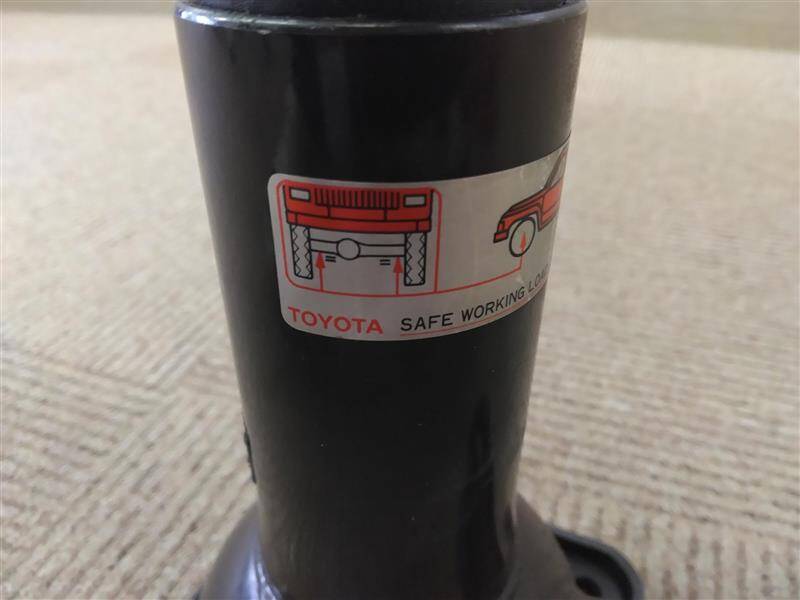 ジャッキ ジャッキのみ トヨタ 1.8トン(中古)
