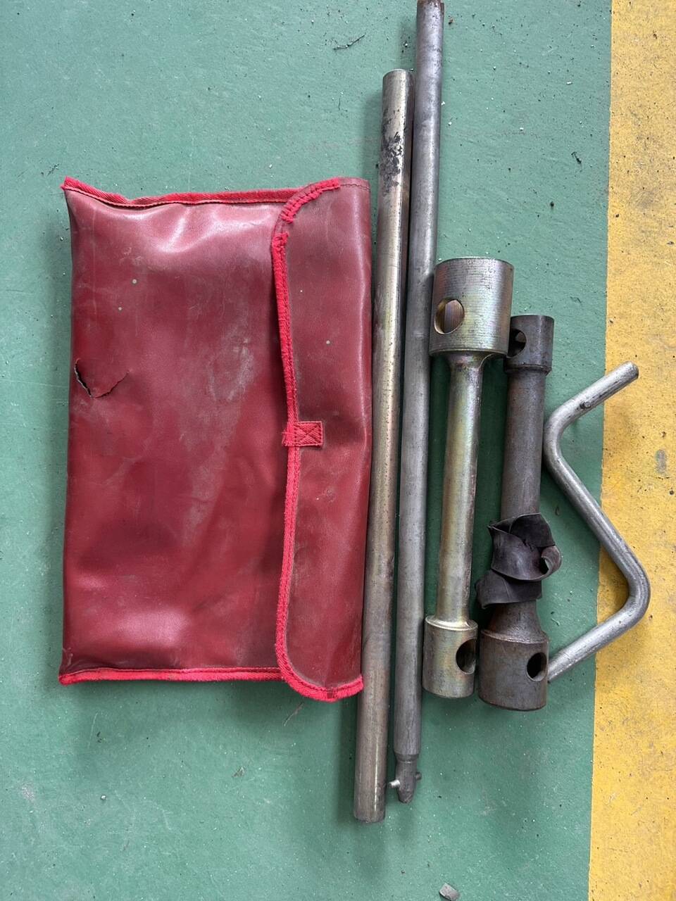 ジャッキ 工具付き NP-41 4トン(中古)