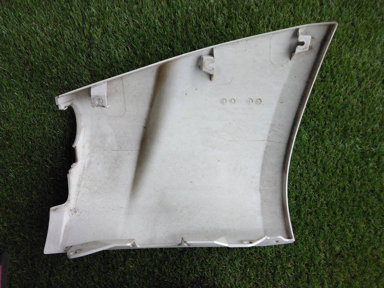 フロント コーナー パネル (左)エルフ 純正 ホワイトMK617932(中古)