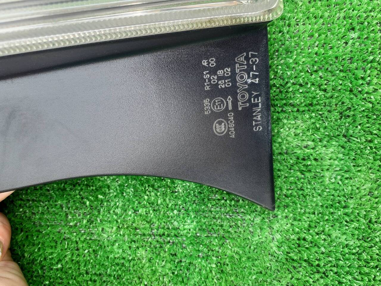 ヘッドライト トヨタ 左 割れあり (中古)