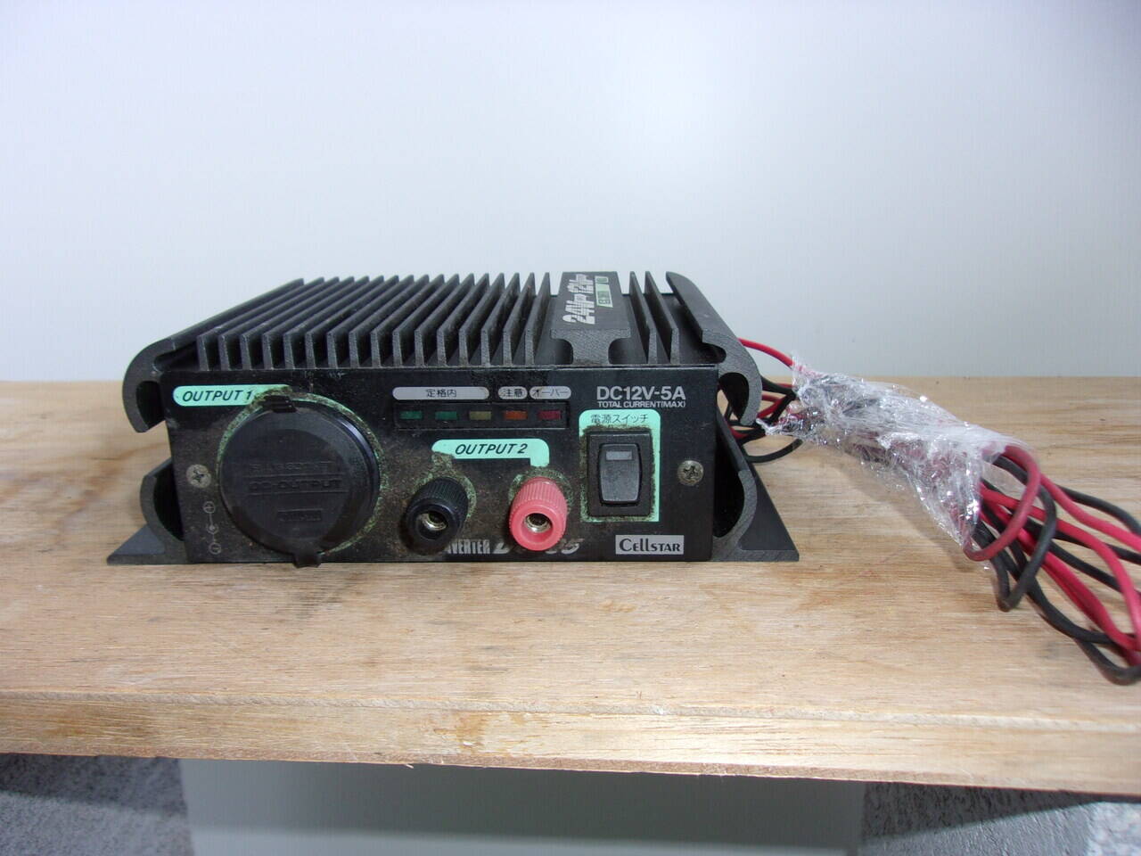 DCDCコンバーター Cellstar DC12V-5A (22V~30V)(中古)