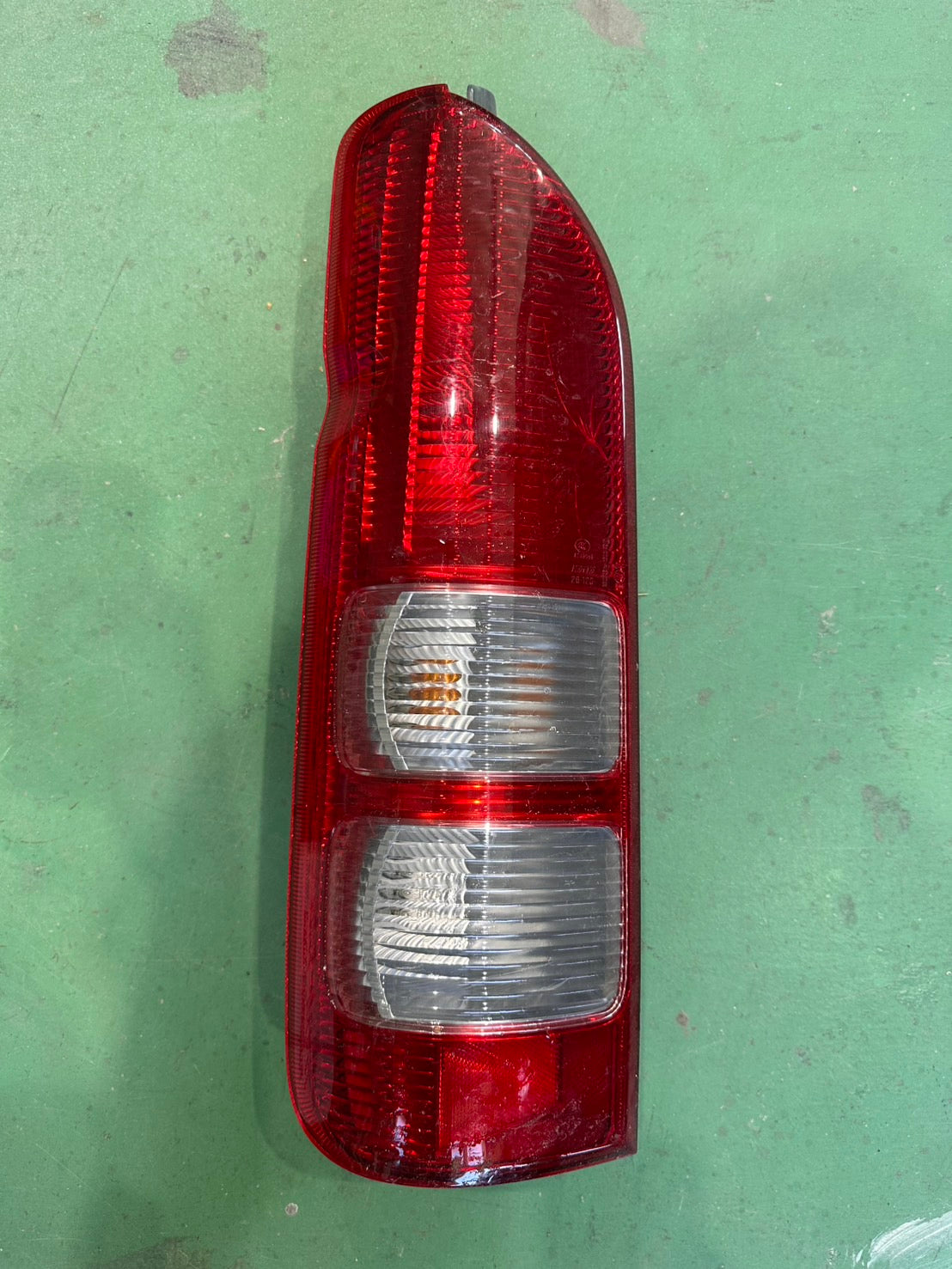 ハイエース テールライト トヨタ (中古)