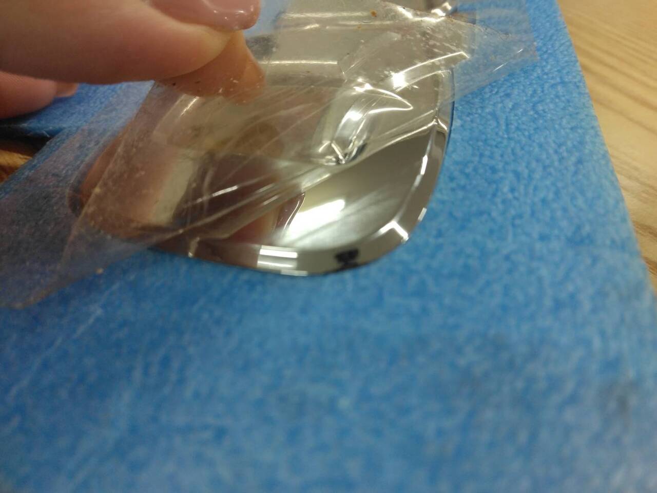 エンブレム QUONクオン(中古)