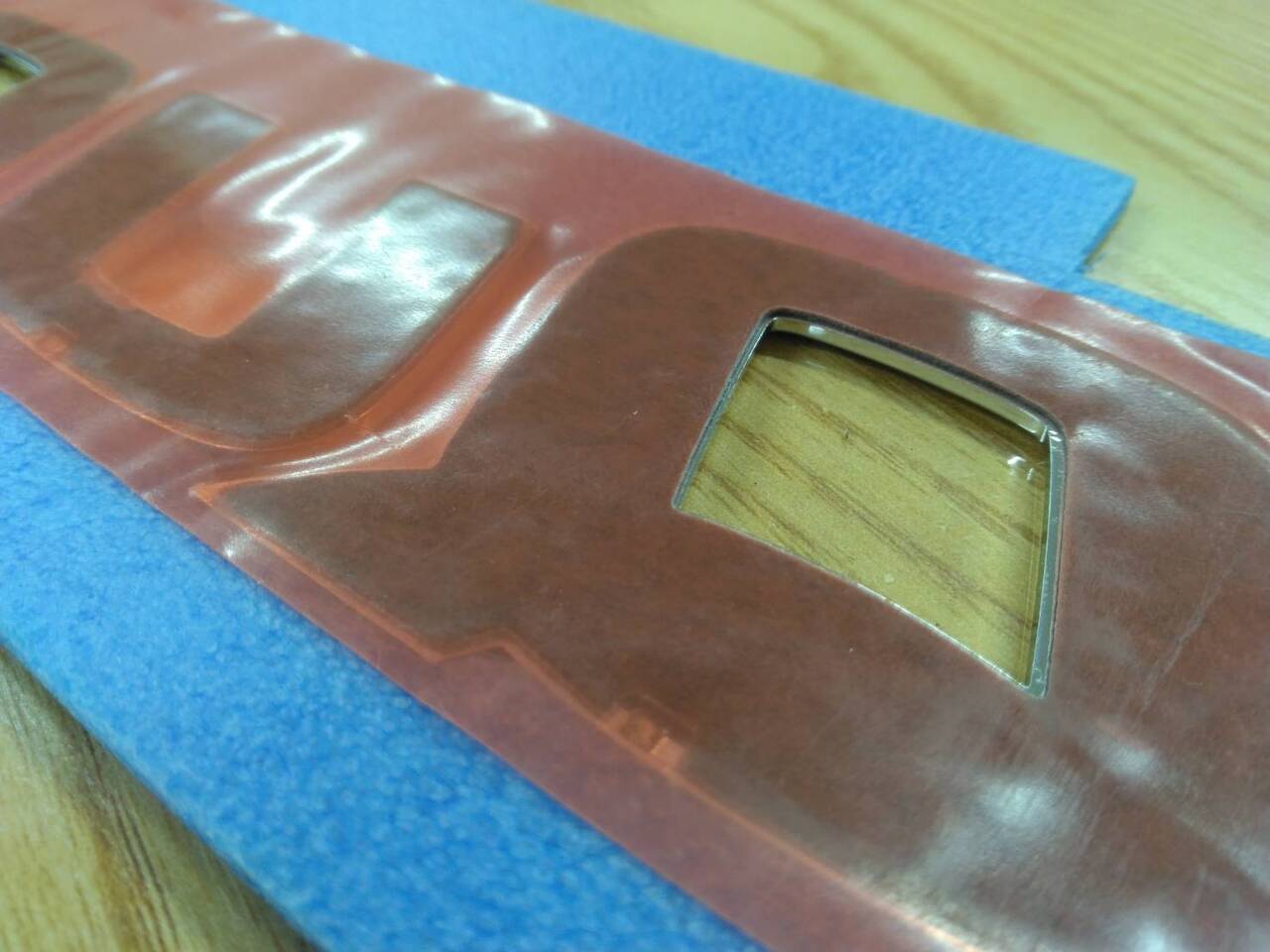 エンブレム QUONクオン(中古)