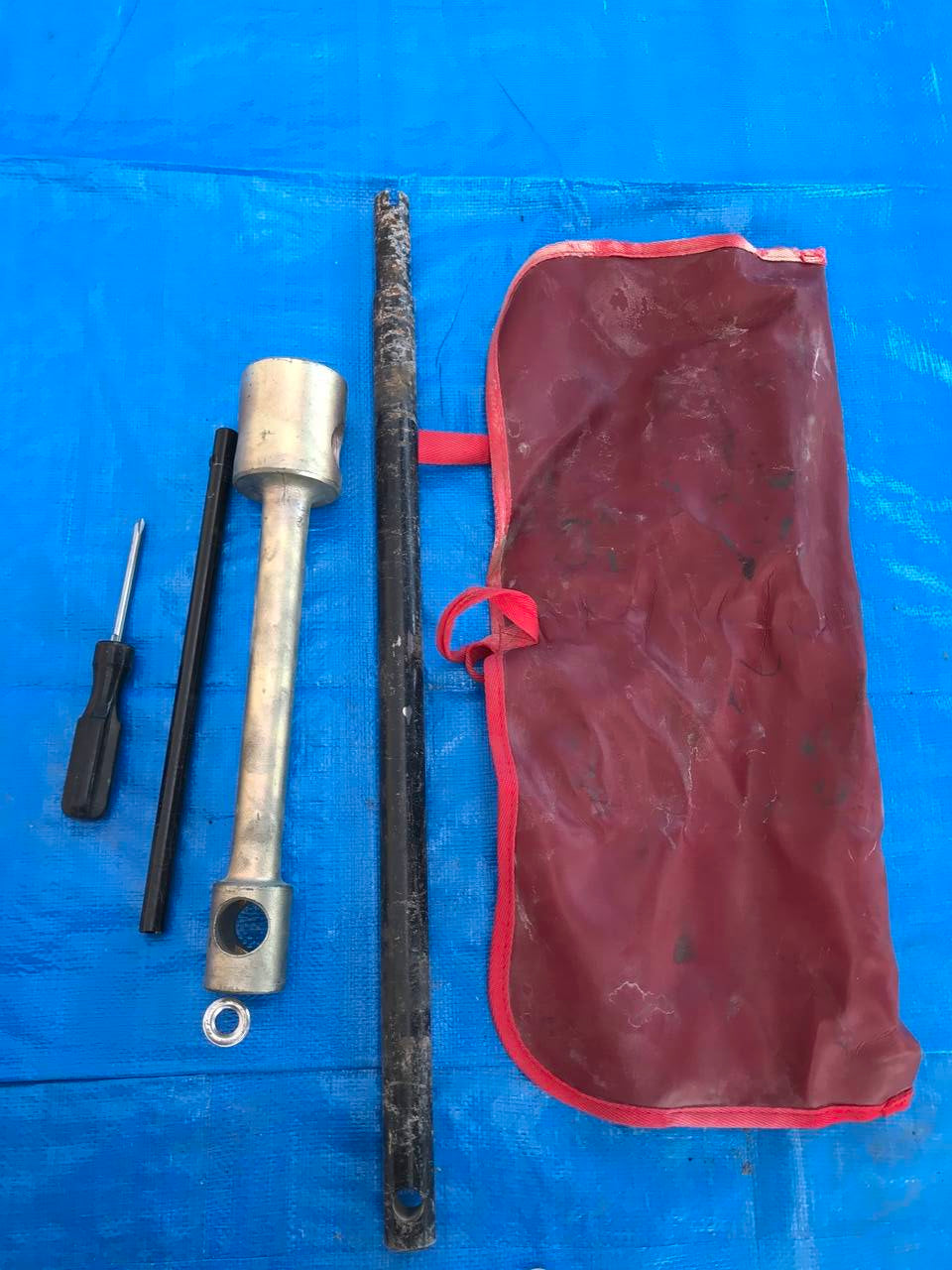 ジャッキ 工具付き HANGZHOU WUHUAN JUNENG MACHINERY B5 4MOT 4トン(中古)