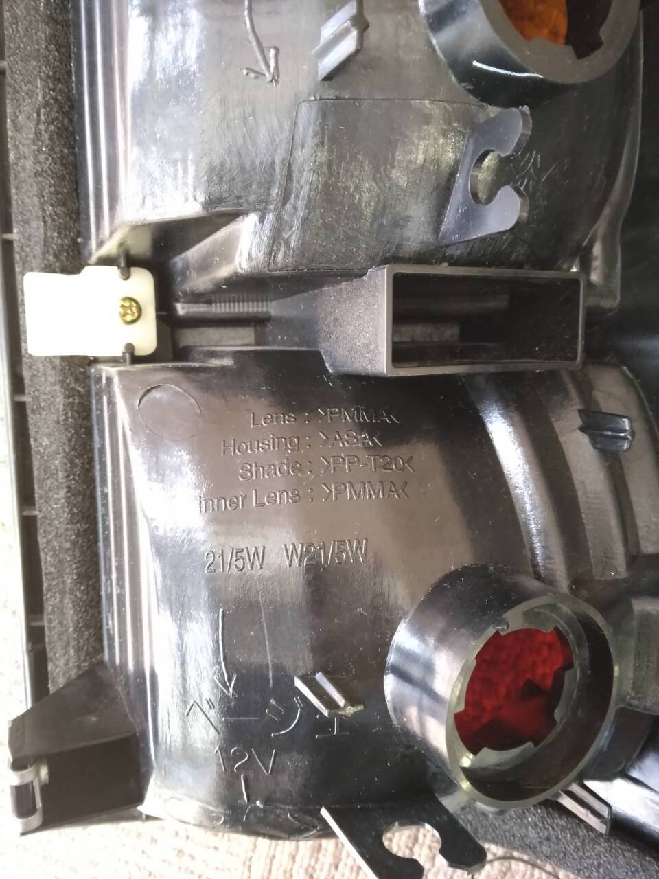 テールランプ トヨタ 純正 ランドクルーザー100 GF-UZJ100W(中古)
