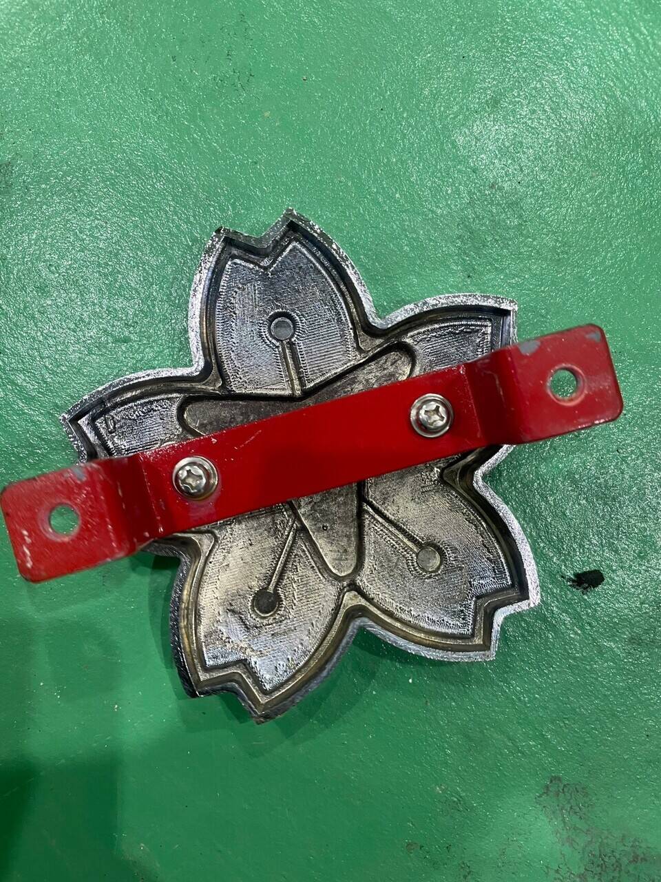 エンブレム (中古)