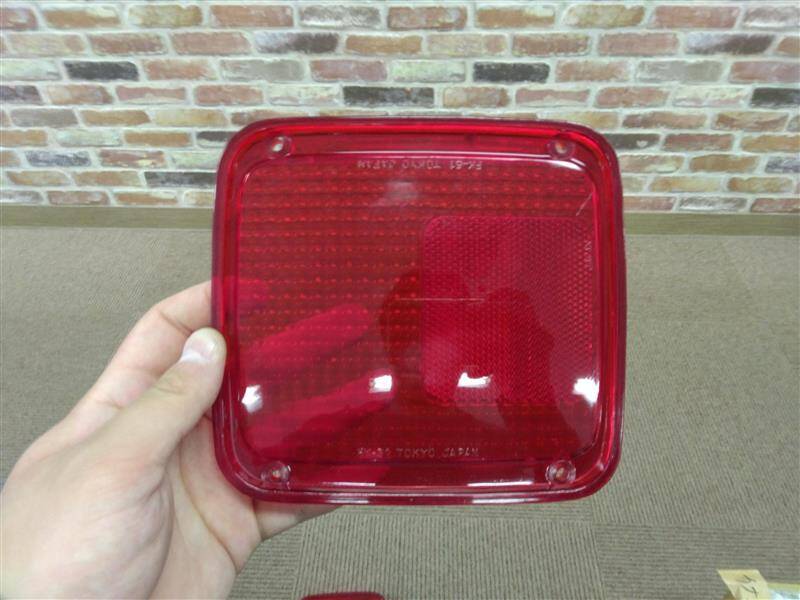 テールレンズ 片方のみ(中古)