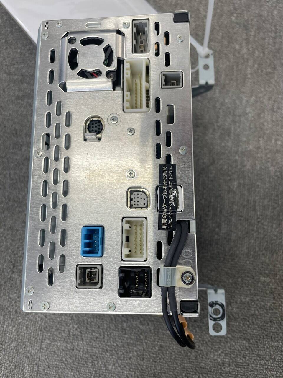 ナビ NVA HD73110w(中古)