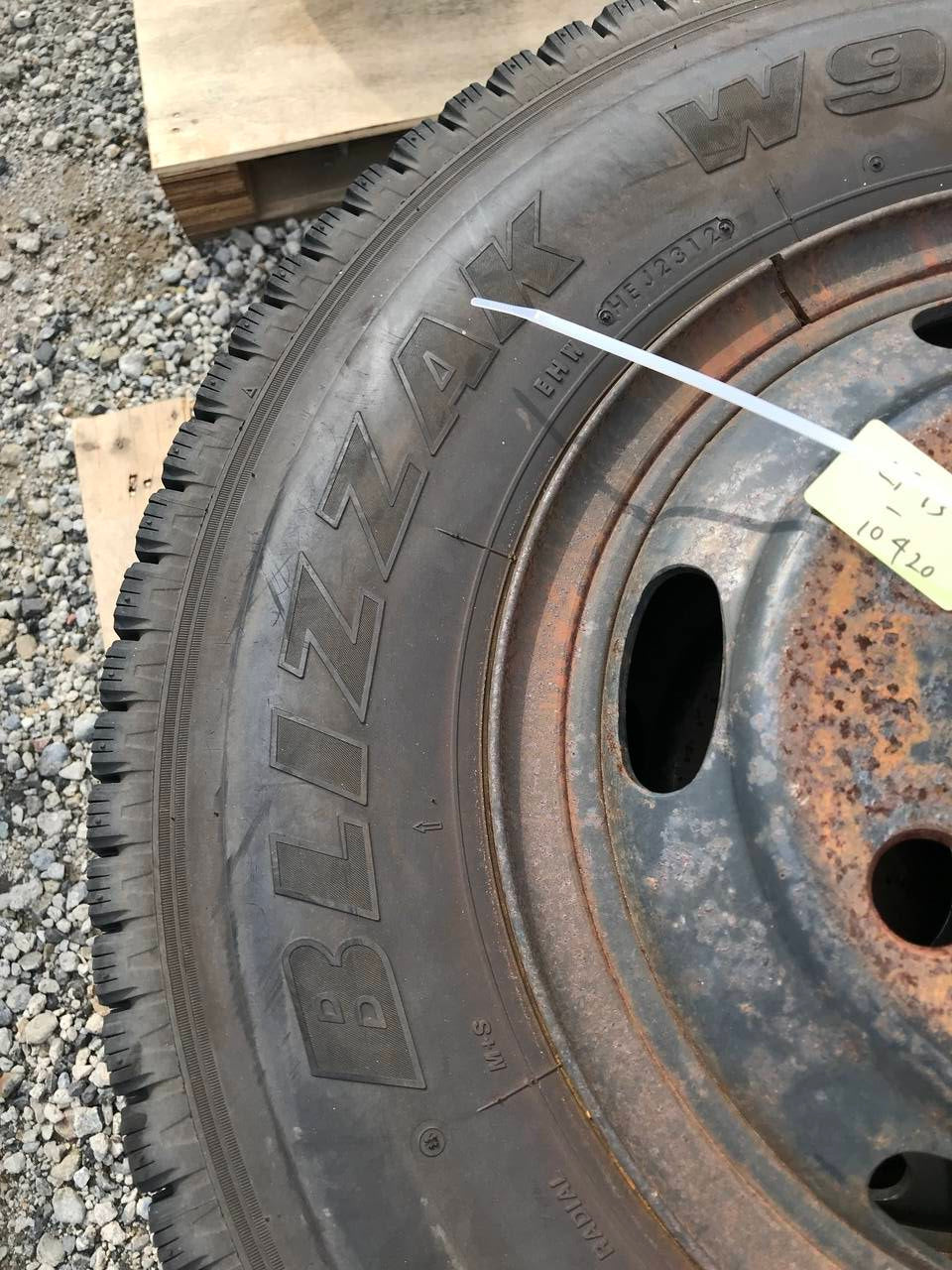 タイヤ 6本セット スタッドレス ブリジストン 6.50R16LT (中古)