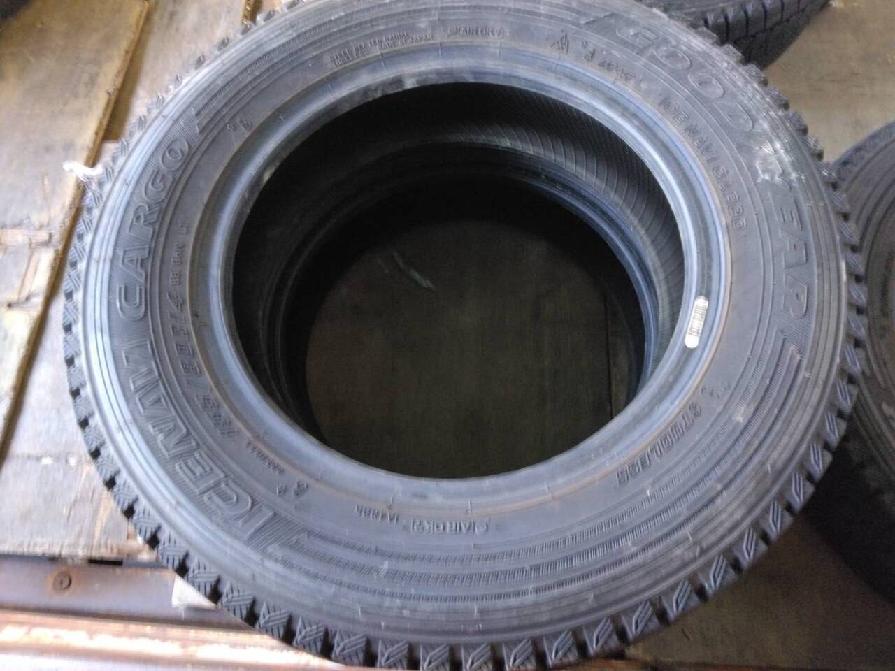 スタッドレスタイヤ 4本 グットイヤー 155/80R14(中古)