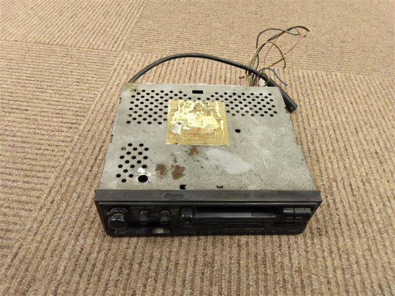 カーステレオ 三菱ふそう PL-724(中古)