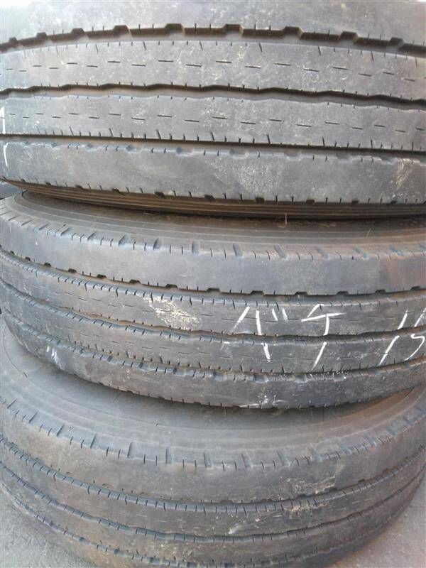 (棚卸まとめ売り)タイヤ 6本 YOKOHAMA 205/80R17.5 LDF-KDY281から取り外し(中古)