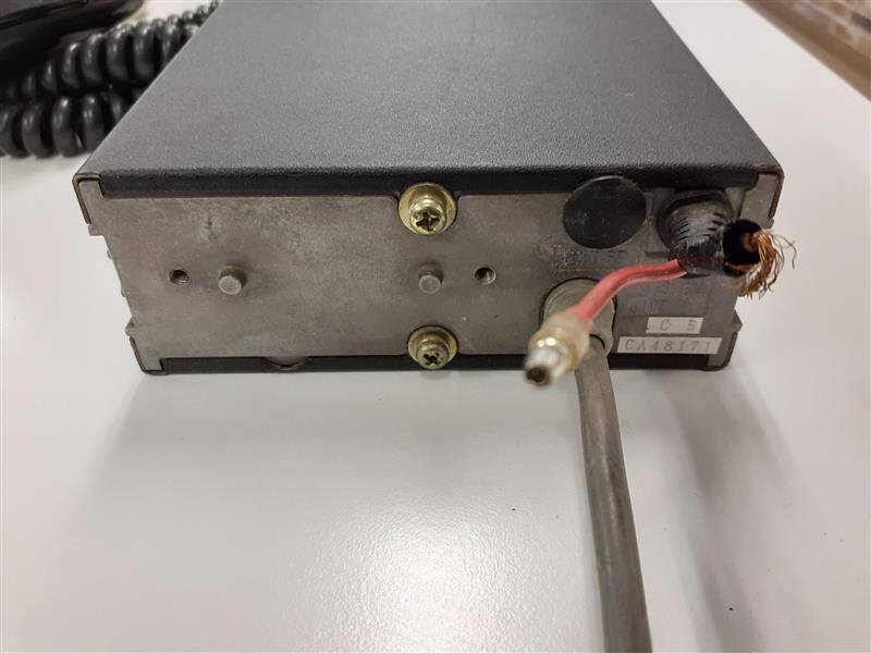 無線機 日本無線? FFM2NM400-5F2D-F3E1-1 (中古)