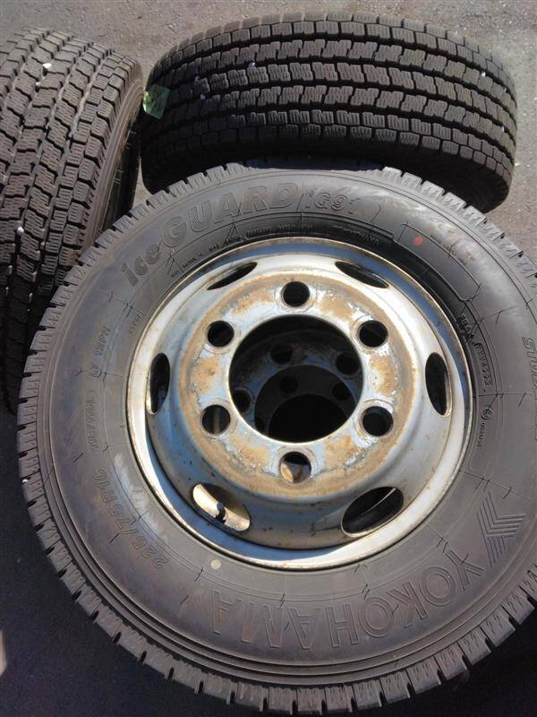 (棚卸まとめ売り)タイヤ 5本 【YOKOHAMA】【225/75R16】(中古)