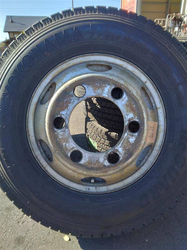 (棚卸まとめ売り)タイヤ 5本 【YOKOHAMA】【225/75R16】(中古)