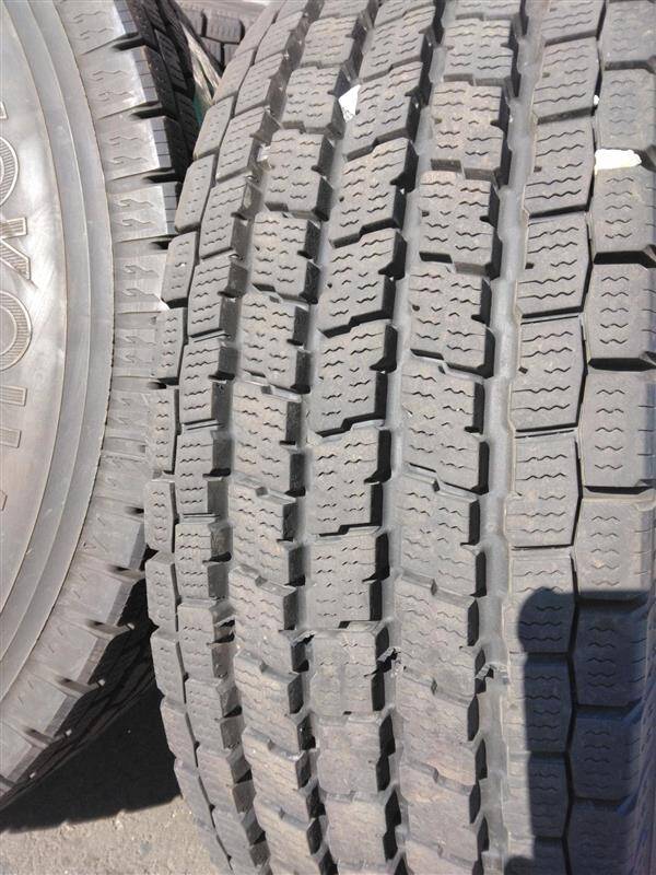 (棚卸まとめ売り)タイヤ 5本 【YOKOHAMA】【225/75R16】(中古)