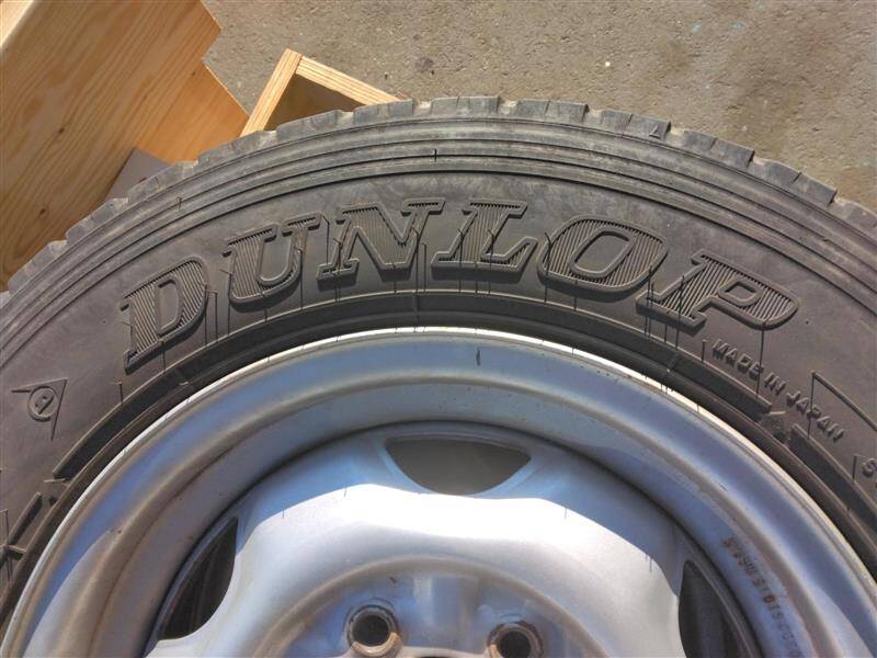 (棚卸まとめ売り)タイヤ 4本 ダンロップ 195/75R15(中古)
