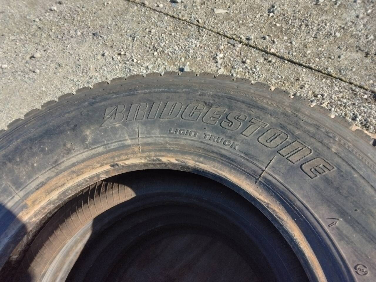 弥富纏め売り スタッドレスタイヤ 6本セット ブリジストン 195-85R16-114/112L-LT(中古)