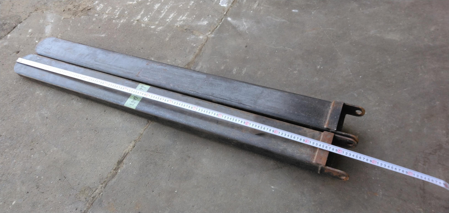 サヤ フォークリフト8FG18で使用 長さ:144㎝ × 幅:15㎝ x 高さ:7cm(中古)
