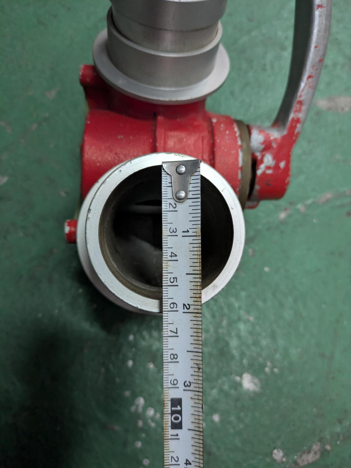 Branch Pipe for Firefighting, Double-Outlet Branch Pipe, Mediating Branch Pipe, Machino Coupling for Fire Hose, with Valve (Used)