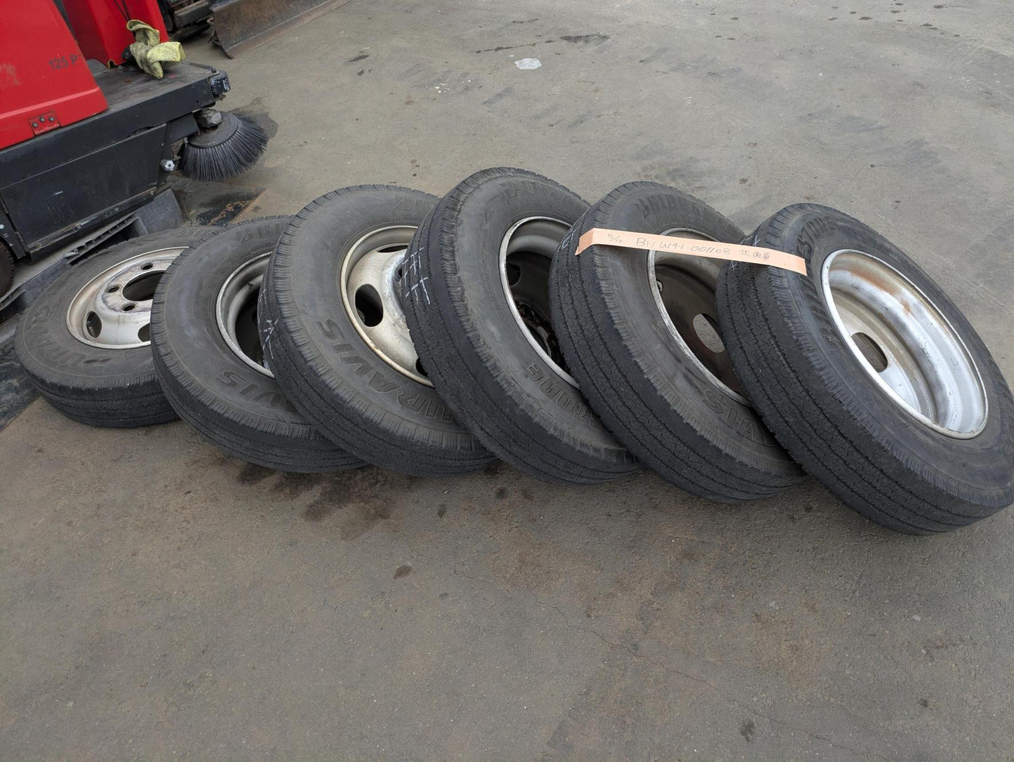 タイヤ ノーマルタイヤ 6本 BRIDGESTONE(ブリヂストン)205/80R17.5 R205(中古)