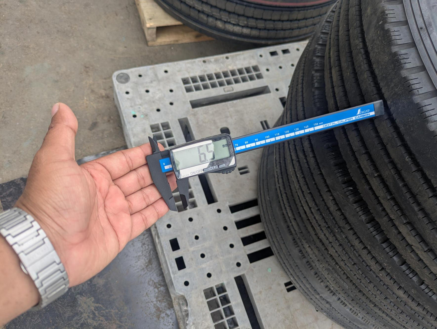 タイヤ ノマールタイヤ 4本 ヨコハマ PROFORCE RY01 6.50R16/10PR LT(中古)