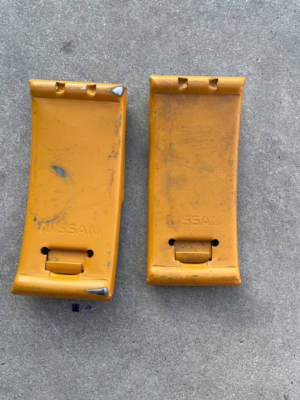 ジャッキ　工具付き　日産　３トン（中古）