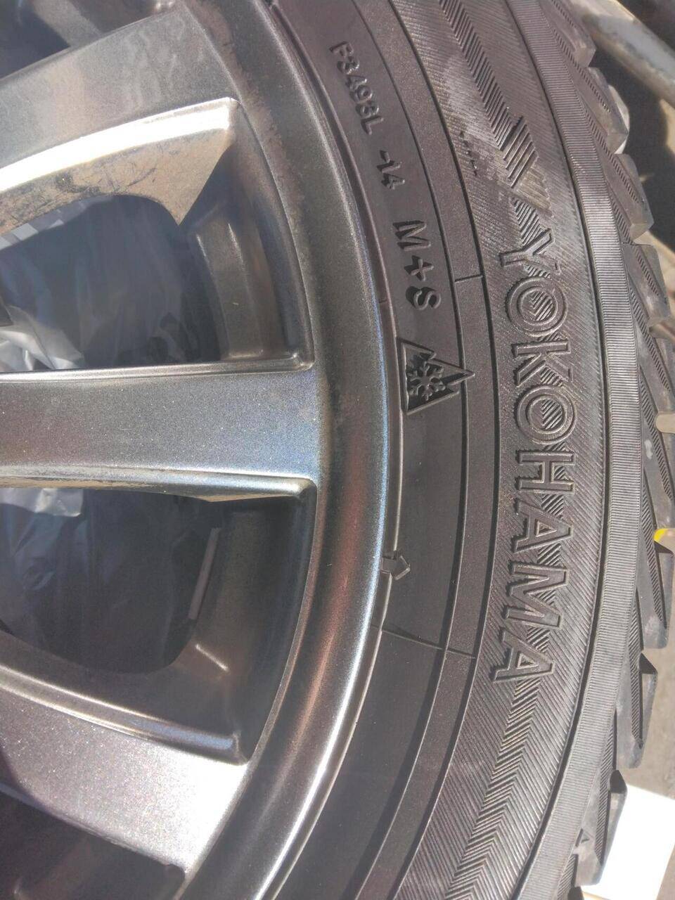 （棚卸まとめ売り）スタッドレスタイヤ4本　ヨコハマ　アイスガード　iG30  155/65R14（中古）
