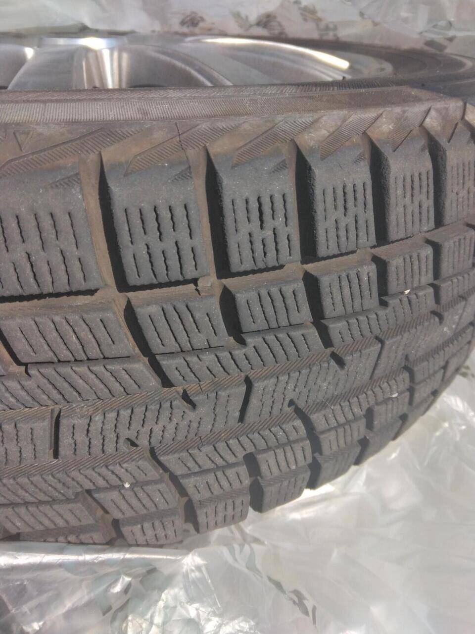 （棚卸まとめ売り）スタッドレスタイヤ4本　ヨコハマ　アイスガード　iG30  155/65R14（中古）