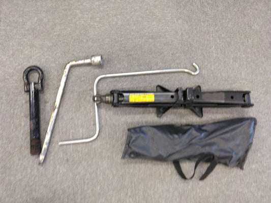 ジャッキ　【工具付き】【トヨタ純正】0.8トン（中古）